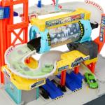 Matchbox Toy Car Track Set, Spin Cyclone Car Wash Playset with 1:64 Scale Corvette & Tow Truck, Features Spinning Wash Tunnel, Tune-Up Shop & Parking