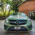 Bling License Plate Frame for Women, Sparkly Stainless Steel License Plate Frames| Over 1200 pcs 14 Facets Bedazzled Clear Glass Rhinestone Crystals w/Free Glitter Diamond 1PCS Box (Black)