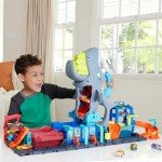 Hot Wheels City Ultra Shark Car Wash Track Set