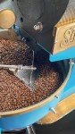 Cafe Quindio Gourmet - Medium Roast 100% Colombian Excelso Whole Bean Arabica Coffee - 16 Ounce Bag (454g)