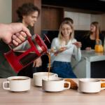 LORD'S ROCKS Folgers Coffee French Press – 600ml Heat-Resistant Glass Coffee Maker with Stainless Steel Filter, Durable Red Frame & Handle, Easy Brewing for Fresh, Bold Flavor