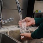 Ubeca The 34oz Large French Press Coffee Maker – Elegant Borosilicate Glass Carafe, Heat-Resistant & Minimalist Handle, Premium Design for Coffee, Tea & Hot Drinks – BPA-Free 1000ml Coffee Brewer