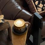 Alikexin 10oz Vintage Retro Handmade Ceramic Cappuccino Cup with Saucer –Small Rustic Stoneware tea cup and saucer, Lead-Free Latte Art Mug,Handmade mug with saucer set, Microwave safe, Brown