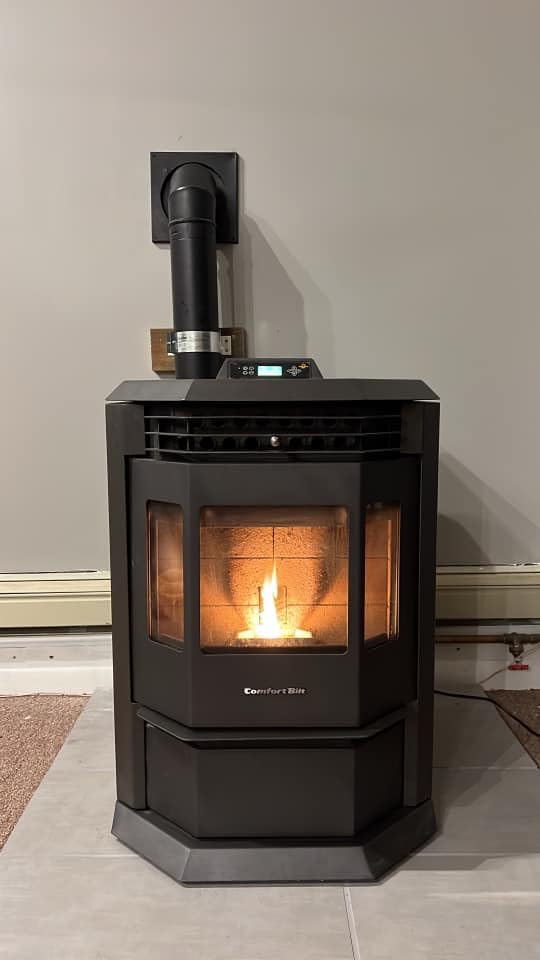 Comfortbilt HP22 Wood Pellet Stove with 55lb Hopper
