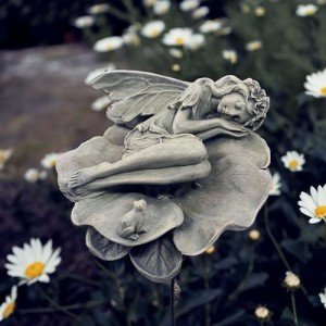 hvfun Garden Fairy Statue,Garden Sleeping Angel on Lotus Leaf with Bird Feeder Feature Outdoor Decor Sculptures Figurine Gardening Lawn