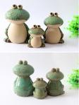 KSZNZB Frog Garden Decor Set of 3,Funny Cute Ceramic Frog Garden Statues Yard Decoration Outdoor Holiday Decorations,Ideal Ornament for Outside Pond Pool Patio Front Porch Backyard (Green)