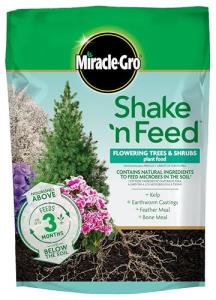 Miracle-Gro Shake 'N Feed Flowering Trees and Shrubs Plant Food, For In-Ground and Container Plants, Acid-Loving Flowering Plants, 8 lbs.