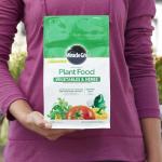Miracle-Gro Water Soluble Plant Food Vegetables & Herbs 2 lb