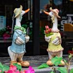 WONDHOME Garden Statues Couple Duck, Funny Cartoon Duck Garden Statues Indoor Outdoor Spring Decorations Cute Ducks Art Décor Goose for Yard Home Garden Patio and Office (2- Pack)