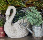 Polystone Swan Vase - Elegant Garden Decor 45.7cm