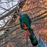 Scotts 7.2V Cordless Lithium-Ion Power Pruner