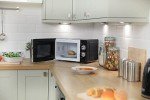 Russell Hobbs 17L 700W Black Solo Microwave