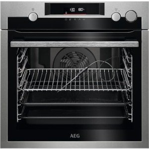 AEG 7000 SteamCrisp Built-In Oven 72L Capacity