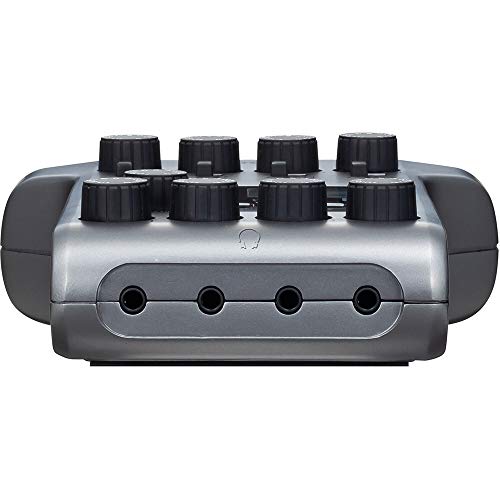 Zoom PodTrak P4 Portable Multitrack Podcast Bundle