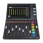 Mackie DLZ Creator Mixer with Zoom ZDM-1 Pods