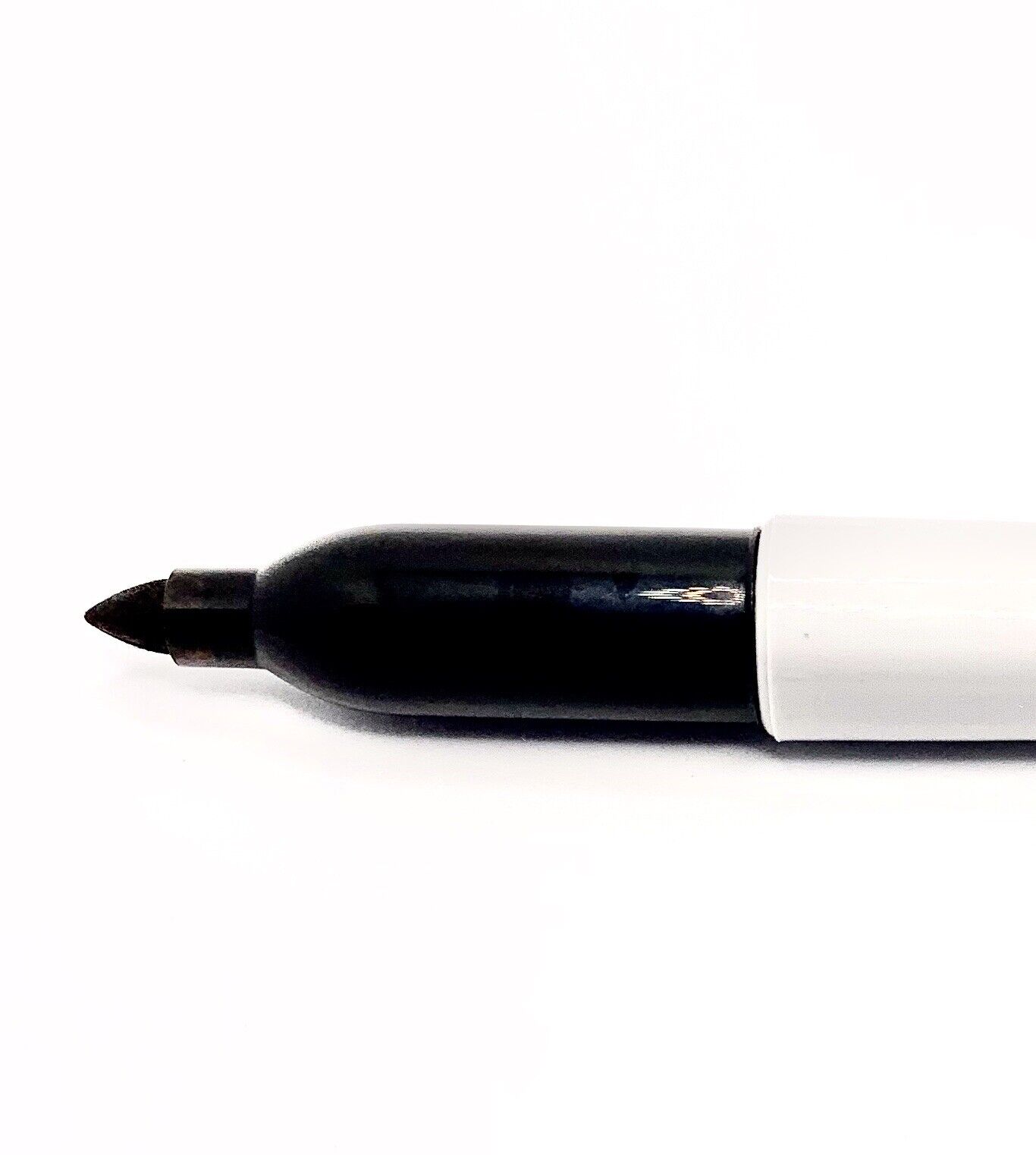 Black Fine Point Sharpie Markers 5-Count Set