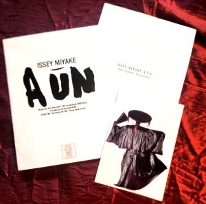 SCARCE  1988 ISSEY MIYAKE  A ŪN Exposition program w/ Card Les Arts Decoratif