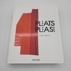 Pleats Please Issey Miyake by Midori Kitamura