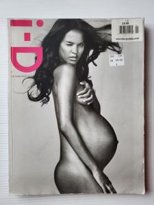 2005 i-D Magazine: Liya Kebede & Kate Moss