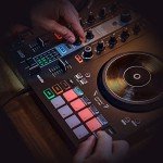 Hercules DJControl Inpulse 300 MK2 USB Controller