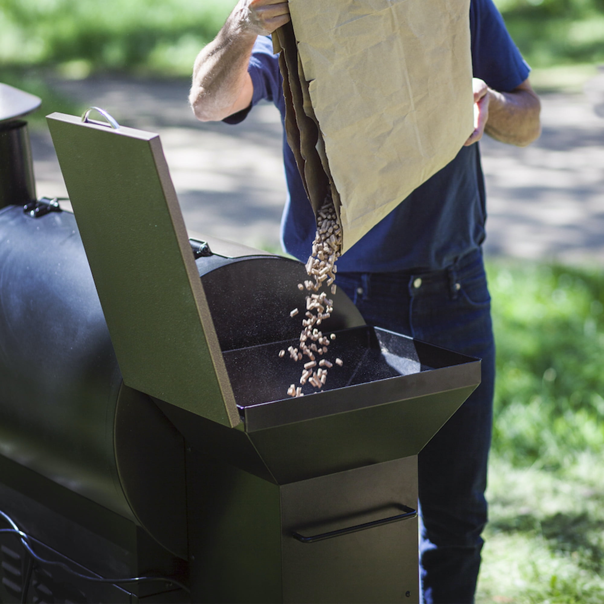 Z GRILLS Wood Pellet BBQ Smoker 1060 sq. in