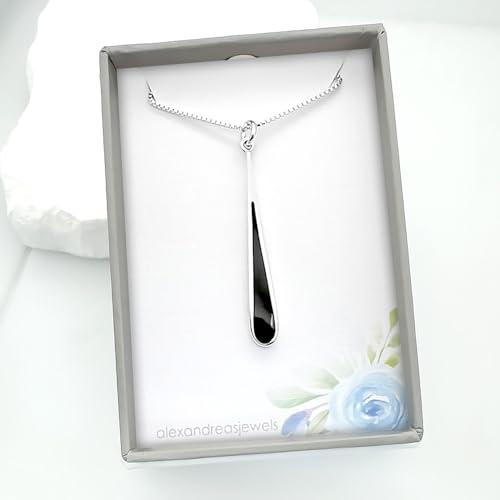 Elegant Black Onyx Pendant Necklace in Silver