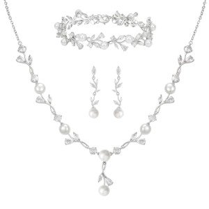Elegant Pearl and Zirconia Floral Jewelry Set