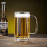 Komost 16oz Plastic Beer Mugs with Handle Set of 2, Reusable Clear Beer Stein Drinking Cups for Party Bar Home Hotel - Perfect for Whiskey Juice Cocktail Beverages