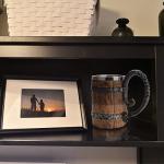 VORAGA Handmade Wooden Barrel Beer Mug, Bucket Shaped Drinkware with Handle, Stainless Steel Double Wall Cocktail Mug for Bar Restaurant, Vintage Bar Accessories (18 oz)