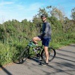 AVASTA 26-inch Mountain Bike for Man Male and Woman Female Adult with Lightweight Aluminum Alloy Frame and Dual Disc Brakes,Front Suspension,21-Speed Gear Shifters,Hidden Brake Cables,Grey