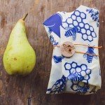 Bee's Wrap Reusable Beeswax Food Wraps Made in The USA, Eco Friendly Beeswax Wraps for Food, Sustainable Food Storage Containers, Reusable Bags Assorted 3 Pack (2M, 1 Sandwich), Bees + Bears Print