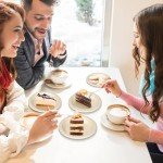 Uniecocus Compostable Paper Plates Bulk, 300 Pack Small 6 inch Eco Friendly Disposable Dessert Plates