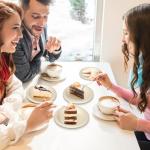 Uniecocus Paper Plates Bulk 400 Count, Small 6 inch Eco Friendly Plates, Compostable Biodegradable Disposable for Party, Everyday