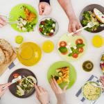 Compostable No Plastic Knives Plastic Forks Plastic Spoons Plastic Utensils, Compostable Cutlery Set is Eco Friendly Products for Lounge Party Wedding BBQ Picnic Camping