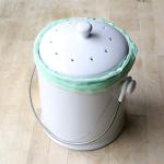 Natural Home 1-Gallon Ceramic Compost Bin with Filter