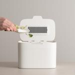 KAZAI. Compost Bin Kitchen 'Elin' | 1.2 GAL / 4.5L Countertop Compost Bin with Wooden Lid & Filter | Odor-Free, Dishwasher Safe, with Inner Bucket | Small Indoor Kitchen Composter | Off-White/Bamboo