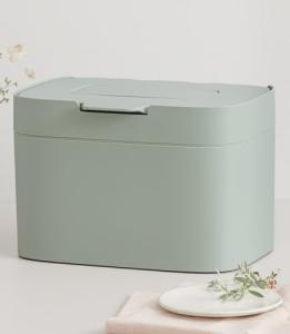 KAZAI. Compost Bin Kitchen 'Elin' | 1.2 GAL / 4.5L Countertop Compost Bin with Lid & Carbon Filter | Odor-Free, Dishwasher Safe, with Inner Bucket | Small Indoor Kitchen Composter | Sage-Green