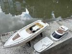 H139 Remote Control Boat Simulation Yacht Boat Model Lakeside Indoor and Outdoor Water Entertainment 15Km/h Cruise Ship Model Suitable for Adults 14+（Dual Battery Version）