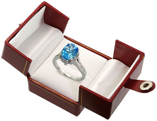 White Gold Ring with Diamond and Blue Topaz