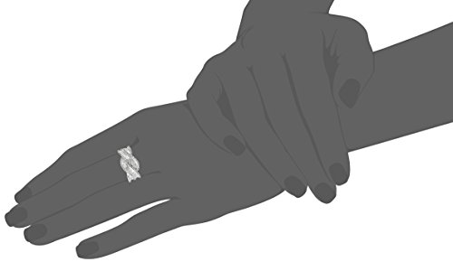 10K White Gold Diamond Twist Band Ring, Size 8