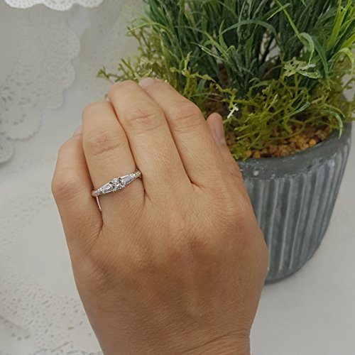 0.33 CTW Diamond Women Semi Mount Engagement Ring