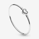 PANDORA Bangle, Logo Smooth Heart Clasp