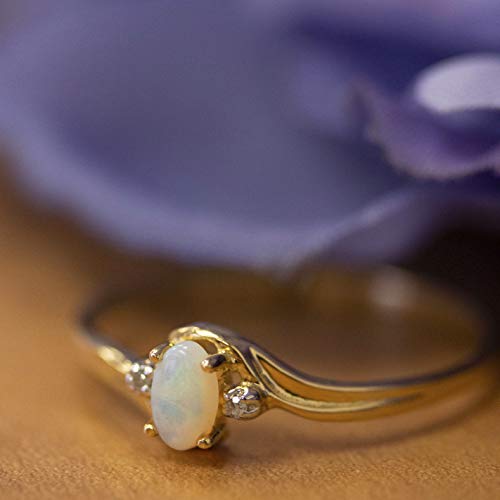 10k Yellow Gold Oval Opal Diamond Ring Size 7