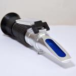 Honey Refractometer: 58-90% Moisture Tester