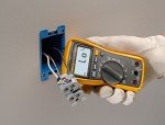 Fluke 117 Digital Multimeter with Voltage Detection