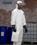 Chemical-Resistant Nitrile Gloves for Outdoor Safety