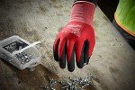 MILWAUKEE Cut-Resistant Dipped Gloves, Large