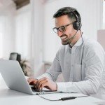 Arama USB Noise-Cancelling Headset with Microphone