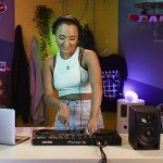 Pioneer DJ DDJ-REV1 Serato 2-Deck Controller