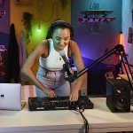 Pioneer DJ DDJ-REV1 Serato 2-Deck Controller